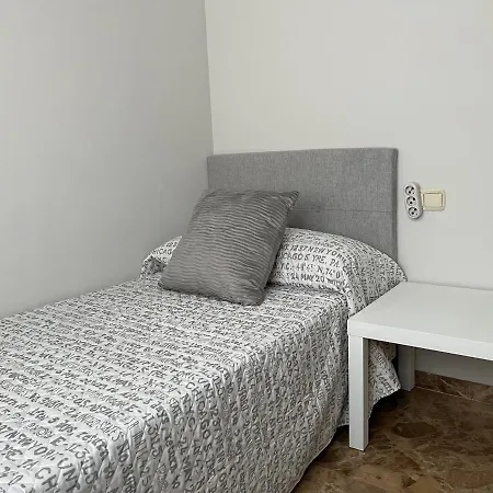 Apartment Apartamento La Calahorra Con Parking Gratuito Cordoba