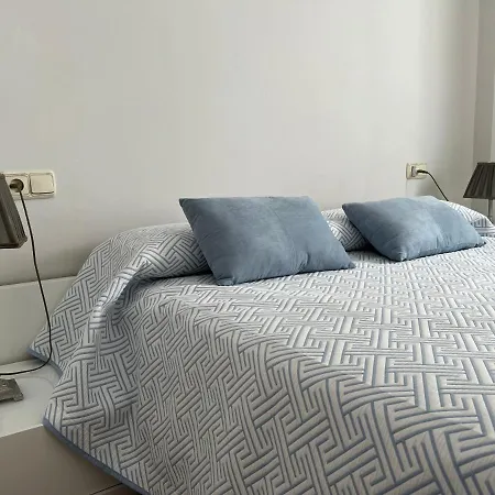 Apartamento La Calahorra Con Parking Gratuito Cordoba