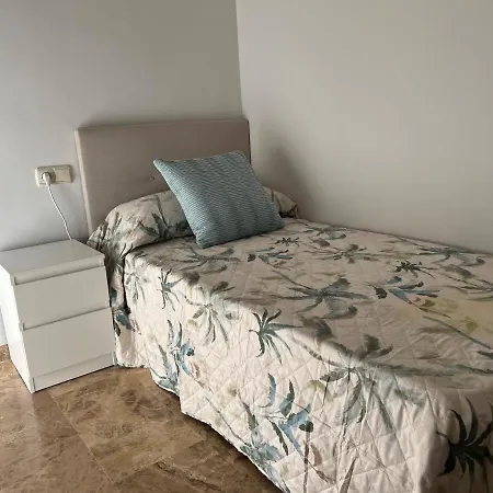 Apartamento La Calahorra Con Parking Gratuito
