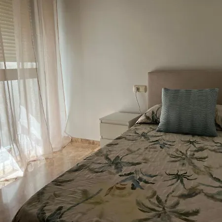 Apartamento La Calahorra Con Parking Gratuito Apartment Cordoba