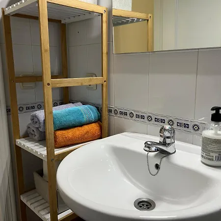 Apartamento La Calahorra Con Parking Gratuito Apartment Cordoba